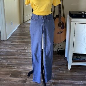 Levi’s Demi Curve Skinny Jean